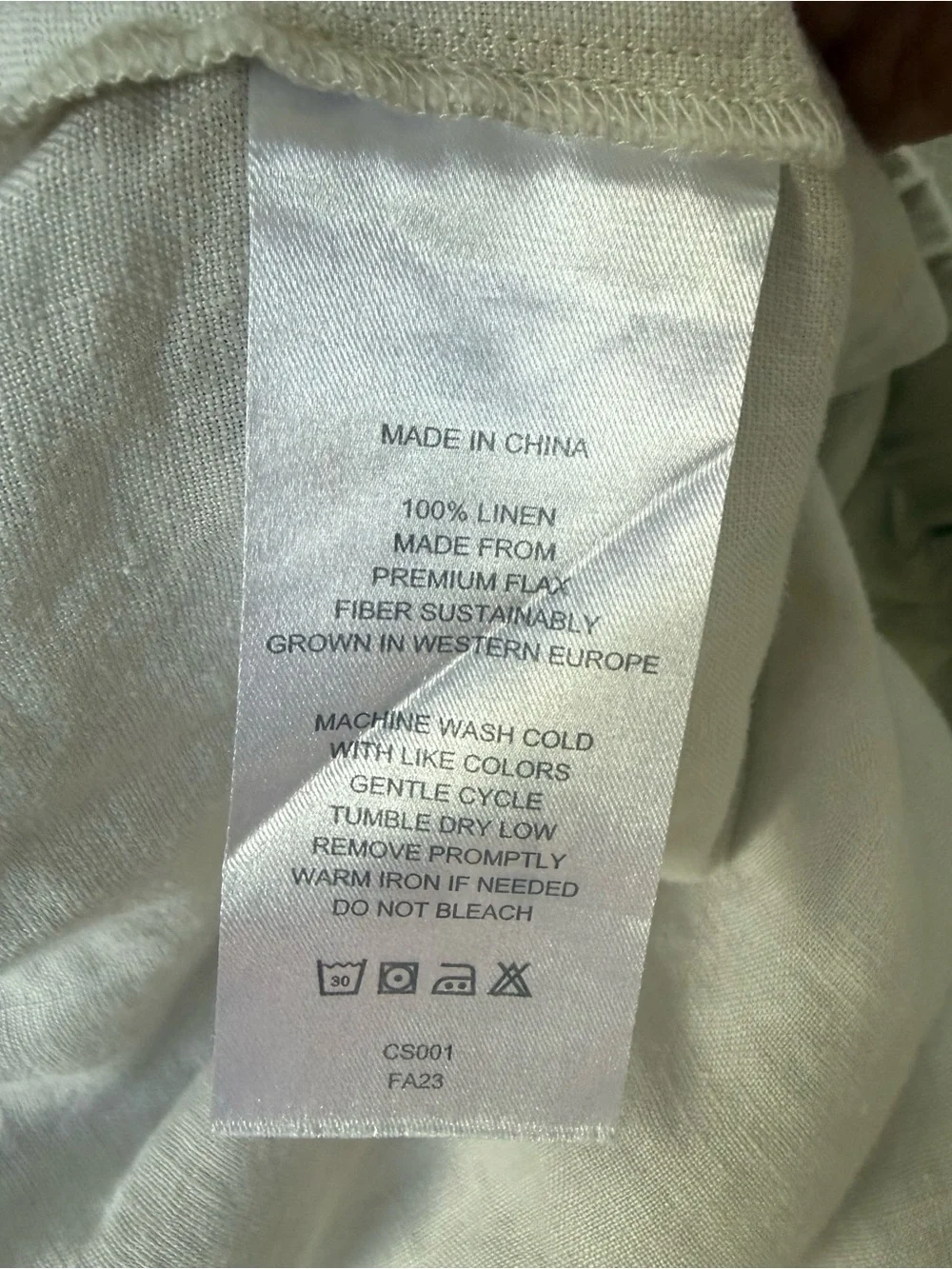 Quince 100% European Linen Tapered Ankle Pants.  Color Sand. Size Large